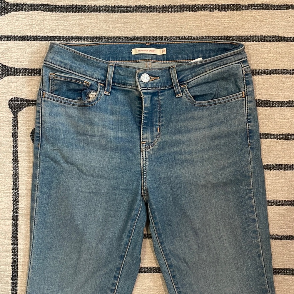 Levi’s 710 Super Skinny Jeans